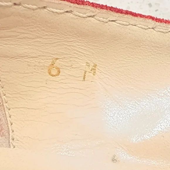 Kate Spade Red Suede 1 inch Heel 6 Medium Like New - Picture 8 of 12